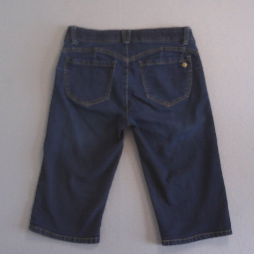 DEMOCRACY Women's "Ab" Solution Capris Jeans, Size-4, Med-Dark Blue Wash - Picture 4 of 8